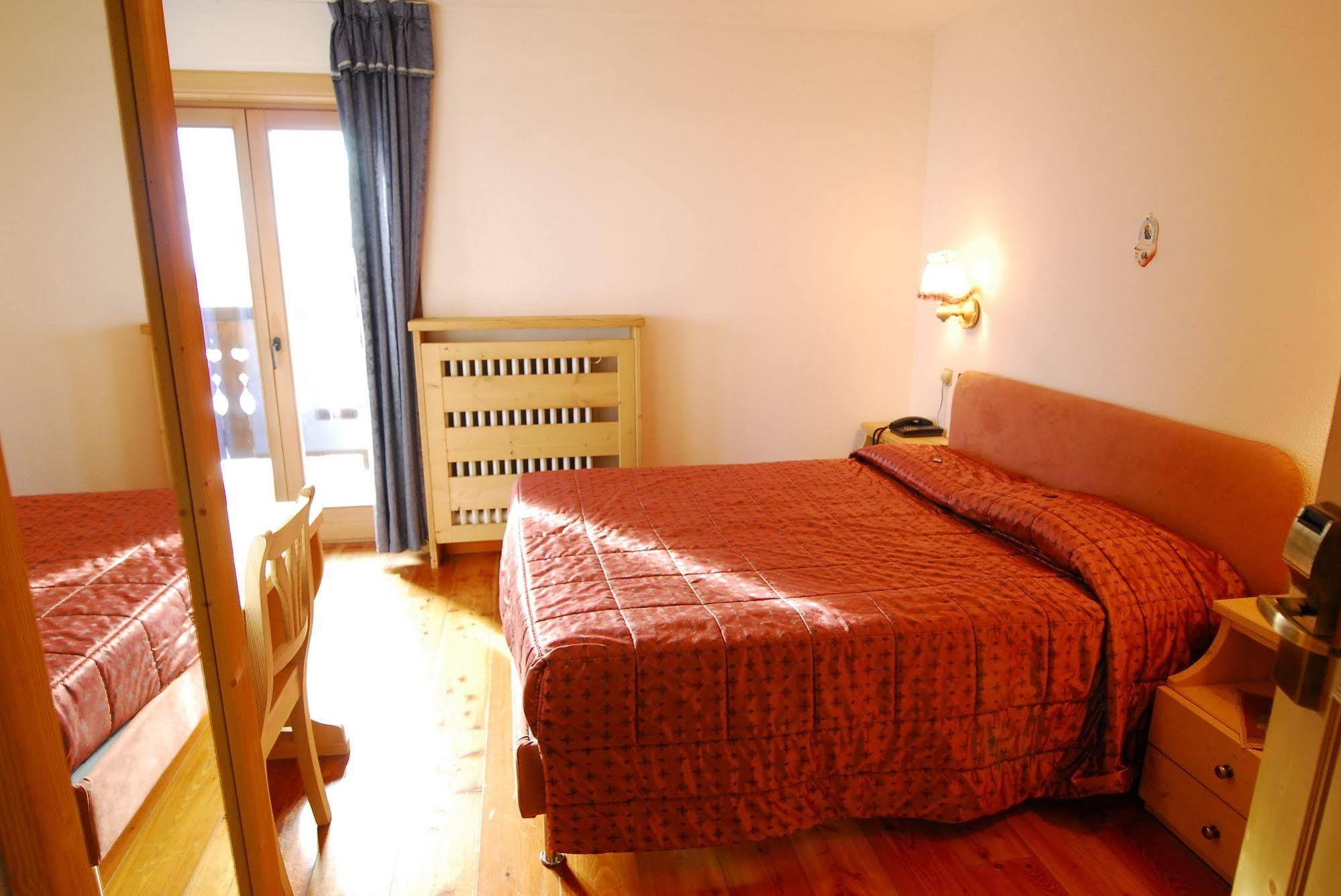 Hotel La Montanina Лівіньо Екстер'єр фото